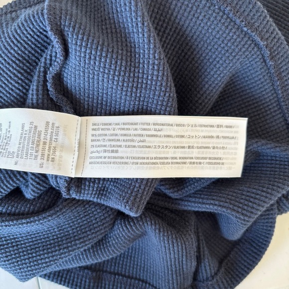 Hollister Women's Size Medium Thermal Long Sleeve Scallop Neck Layering Piece - Picture 8 of 9